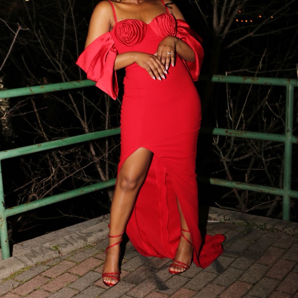 Elegant Red Evening Dress